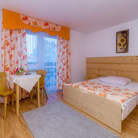 Dom Wczasowy Anna Maria Sierockie Exterior foto